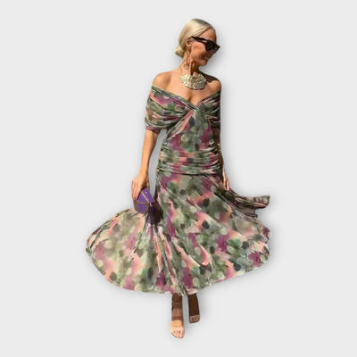 Αέρινο Φόρεμα με Εντυπωσιακή Λαιμόκοψη