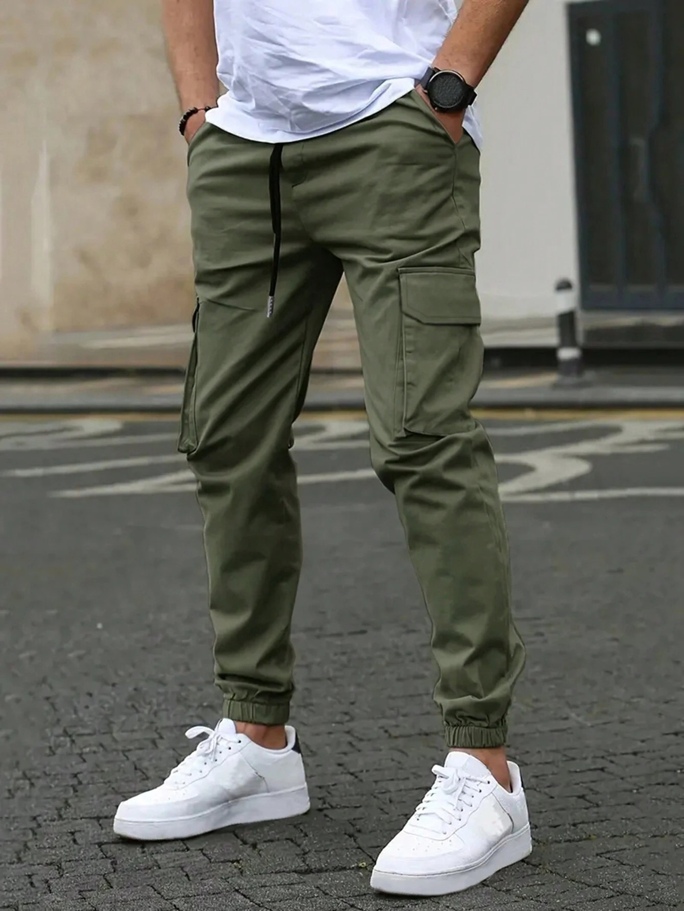 David | Entspannter Cargo-Jogger