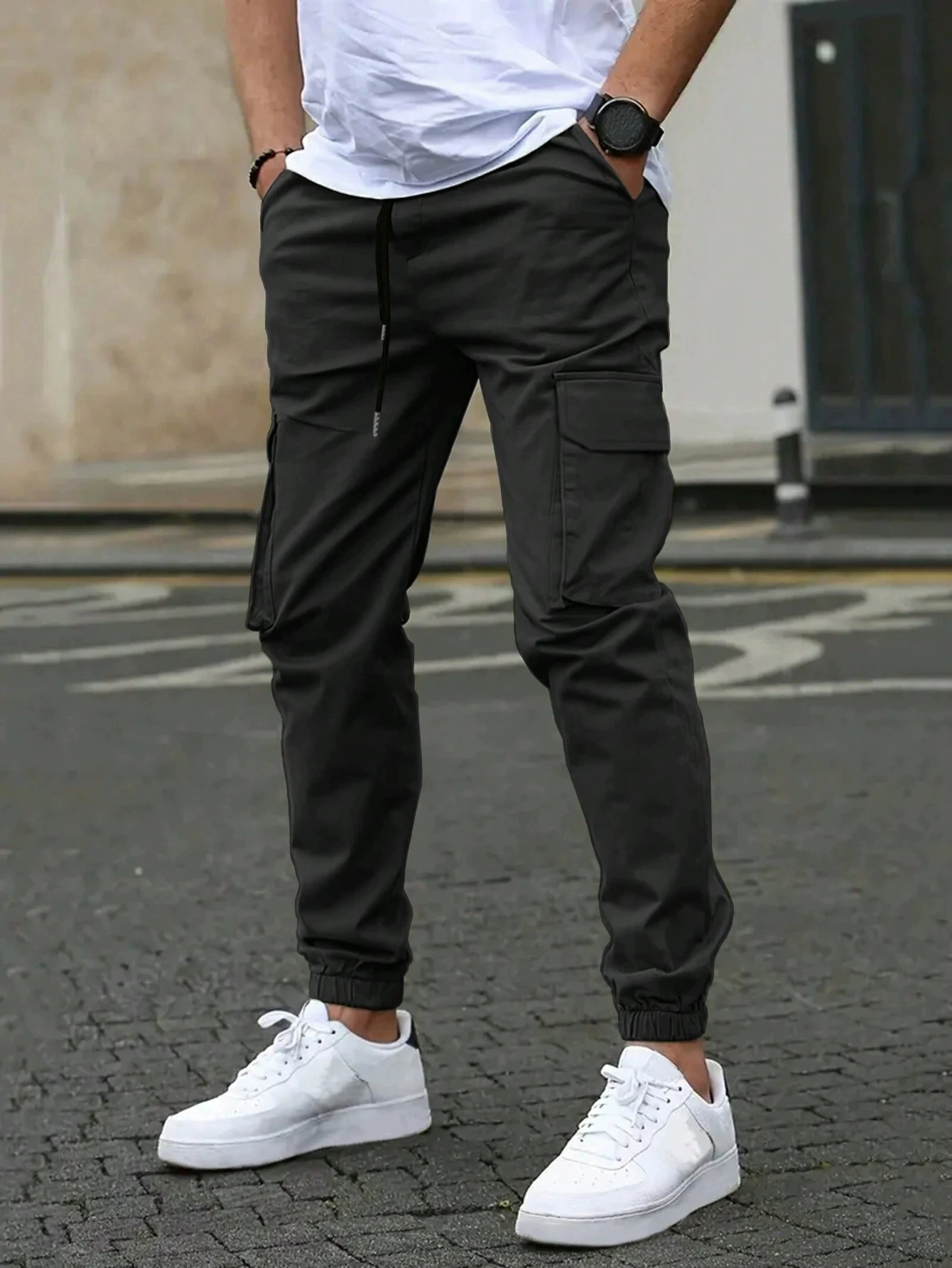 David | Entspannter Cargo-Jogger